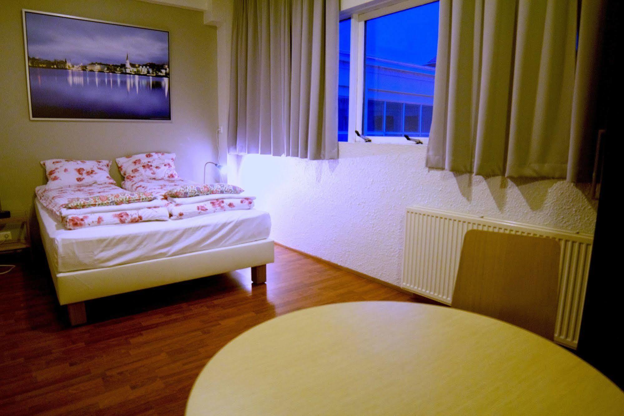 Atlantic Apartments And Rooms Reykjavík Exterior photo